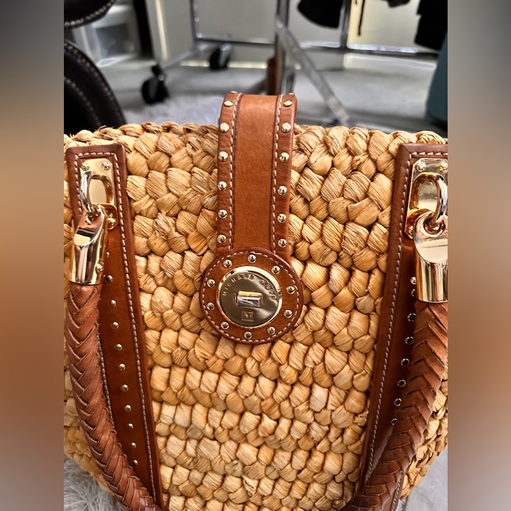 Michael Kors straw bag - Picture 3 of 10